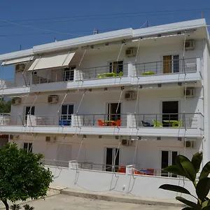 Hotell Nino, Dhërmi