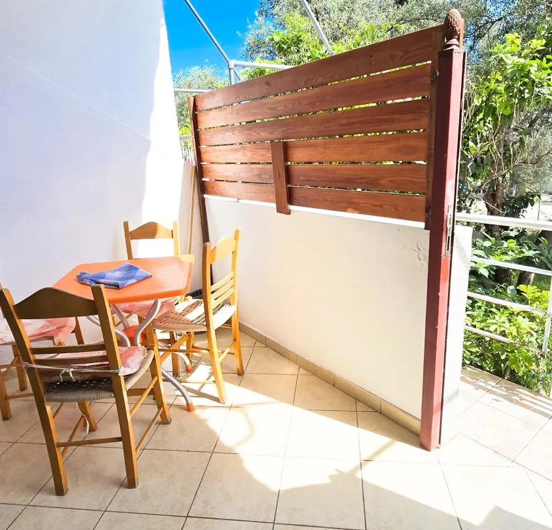 Azure Studios Apartments Dhermi 0*,