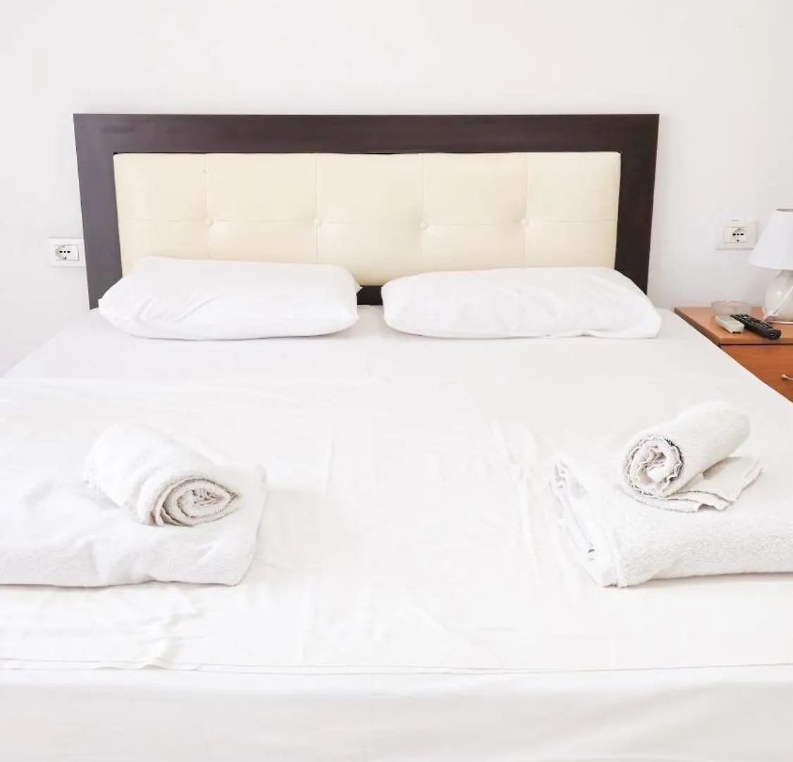Azure Studios Apartments Dhermi 0*,