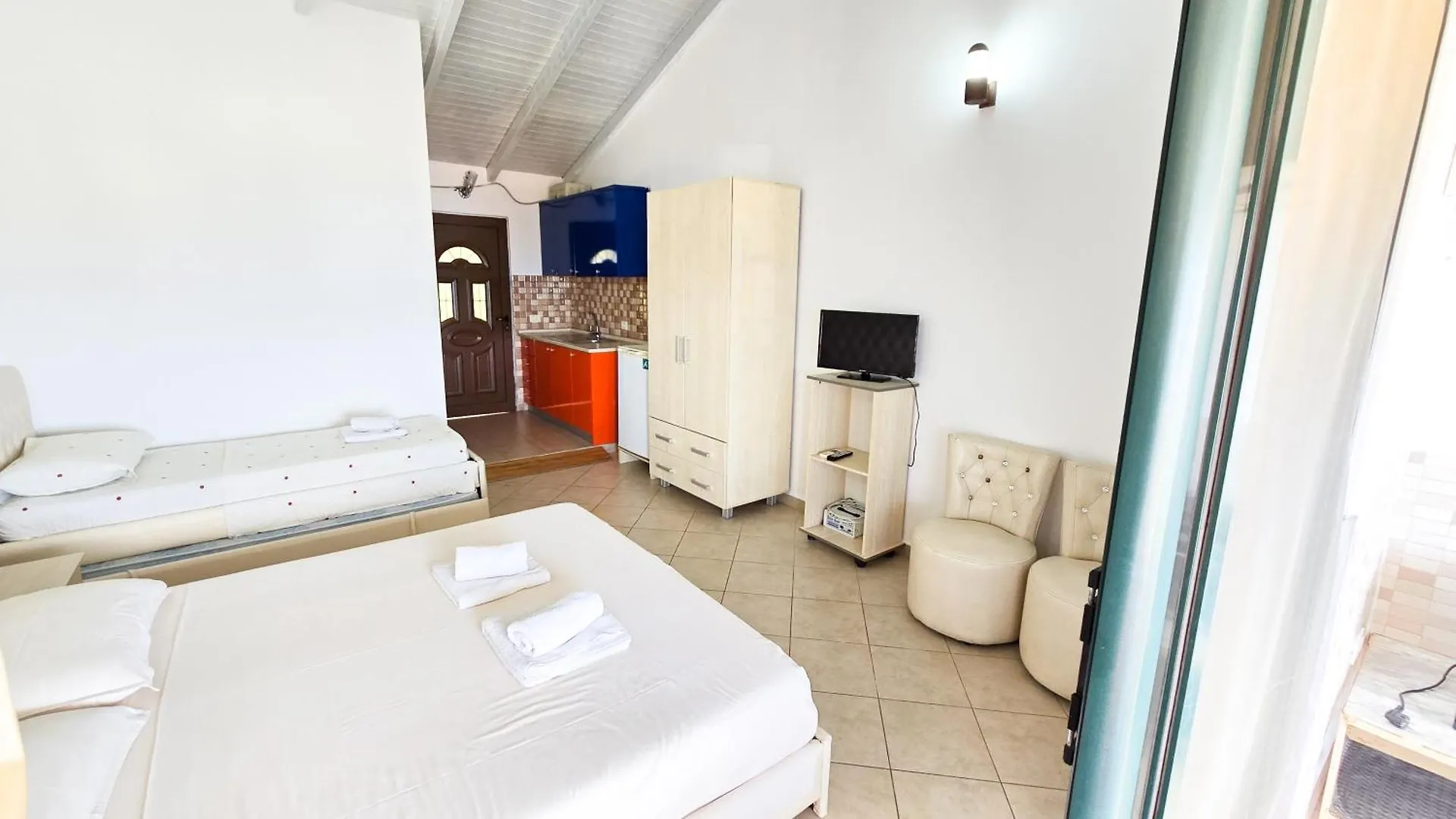 Azure Studios Apartments Dhermi