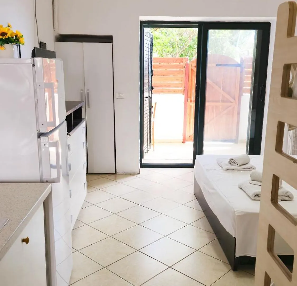 Azure Studios Apartments Dhermi