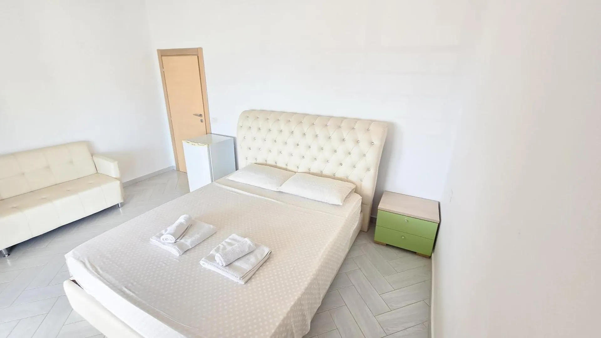 Azure Studios Apartments Dhermi Albania