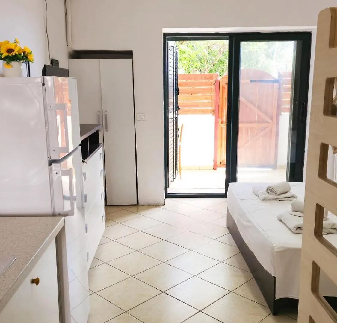 Azure Studios Apartments Dhermi Albania