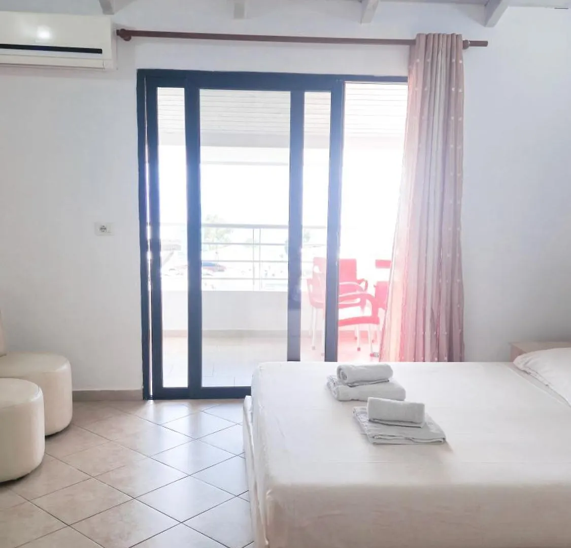 Azure Studios Apartments Dhermi