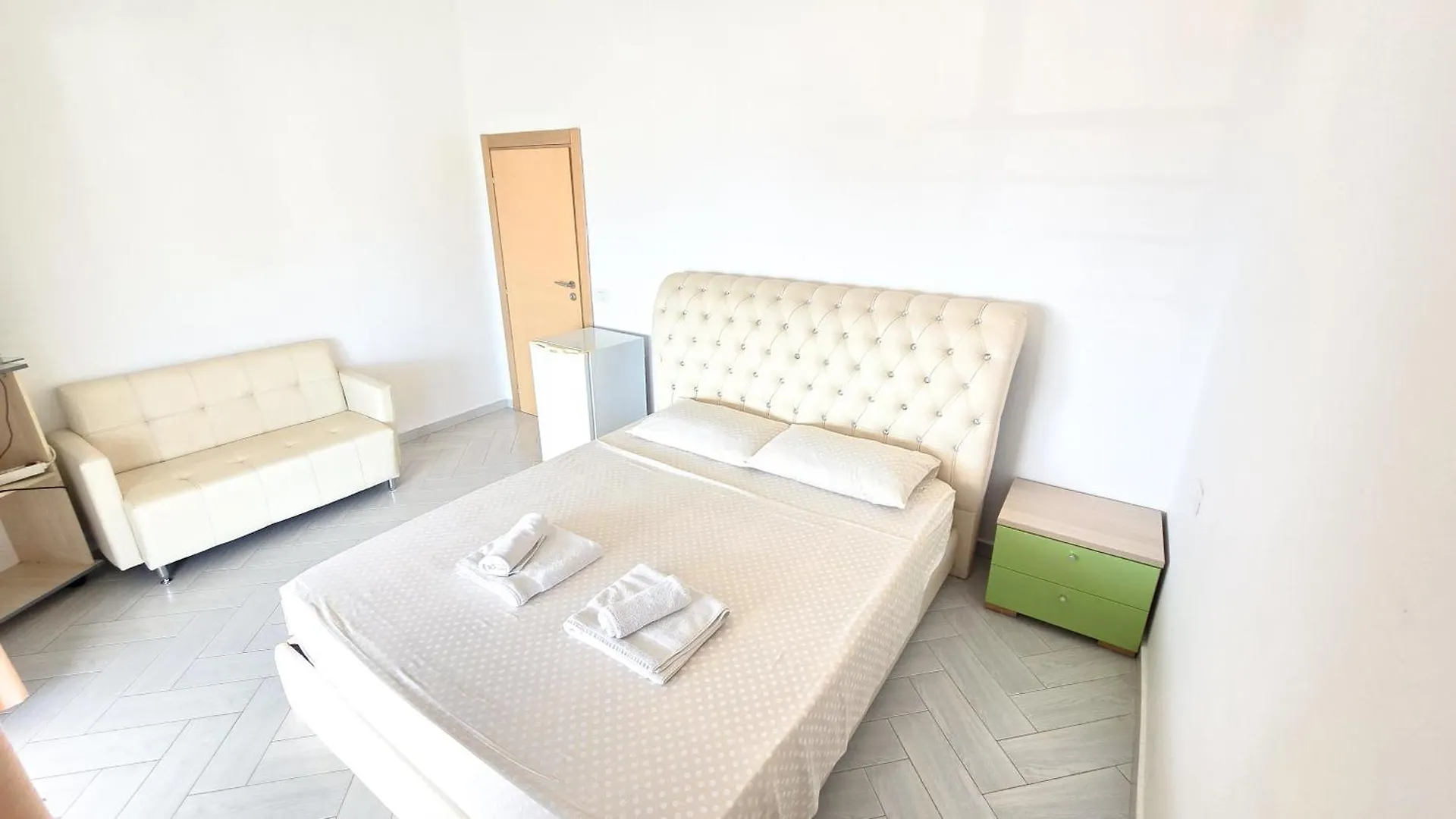 Azure Studios Apartments Dhermi