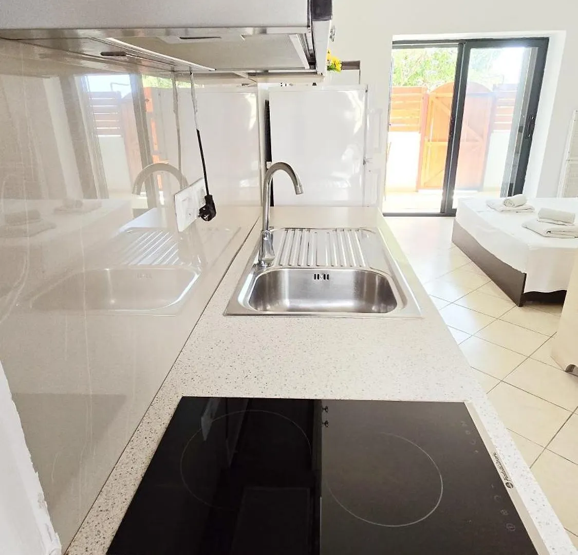 Azure Studios Apartments Dhermi